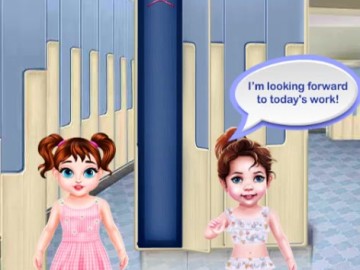 Baby Taylor Beach Cleaning Day